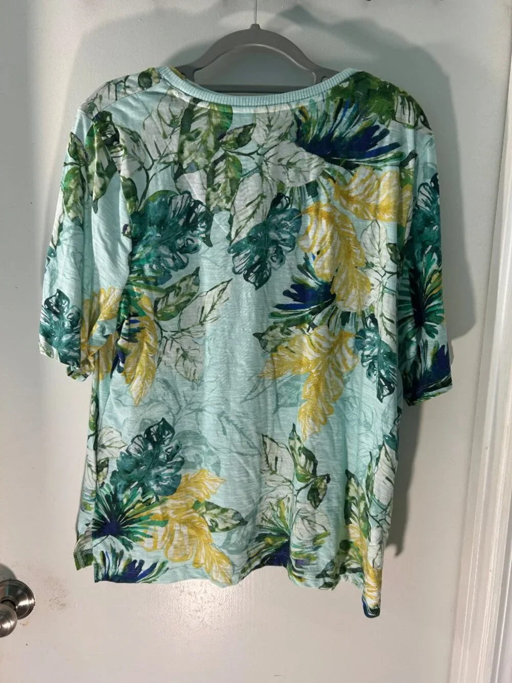 NWT Chico's Tropical Floral Print Tee Teal Waters Cotton Modal Top Size 3 - Picture 6 of 10